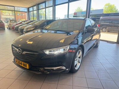Opel-Insignia-0